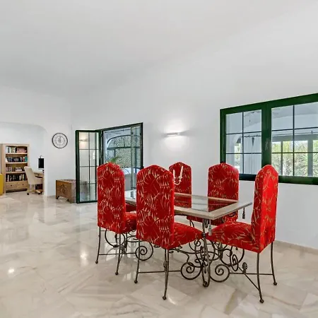 Beautiful 3 Bedroom In Guadalmina Hotel Marbella