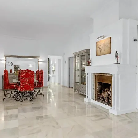 Beautiful 3 Bedroom In Guadalmina Hotel Marbella